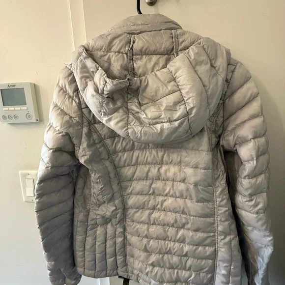 32 Degrees Gray Puffer Jacket Lightweight Quilted Design - Picture 3 of 3